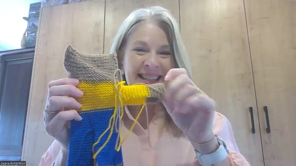 Yuri Bear - How to sew the sleeves-thumb-1