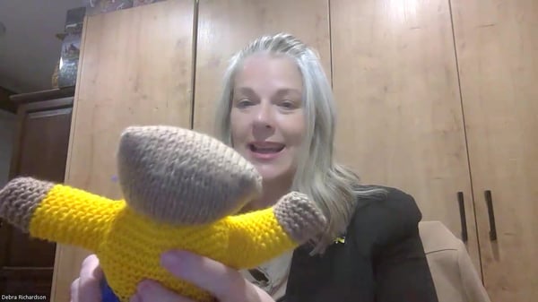 Yuri Bear - Sewing up finishing bear-thumb