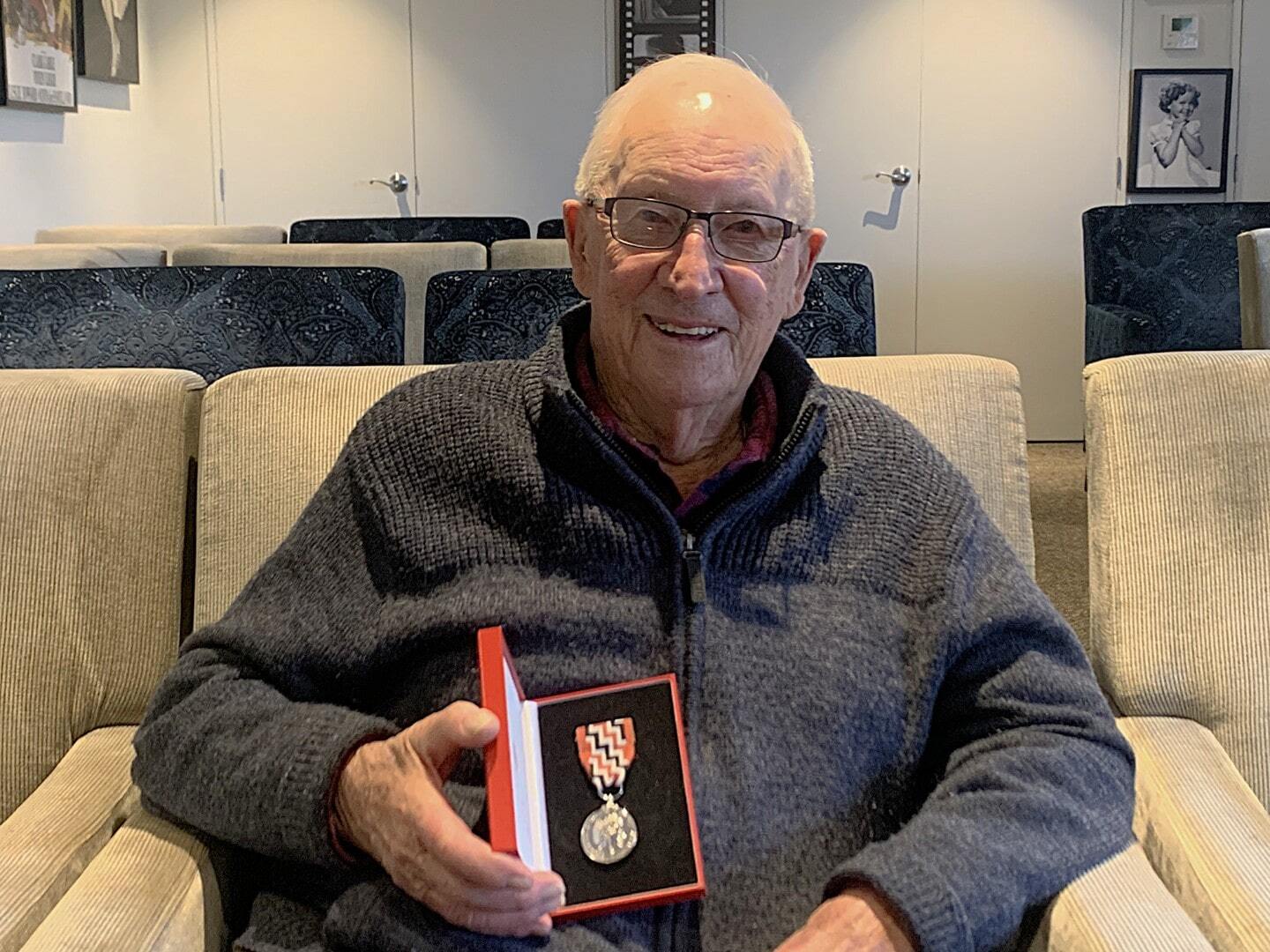 Ken Donald JS (Large)-min